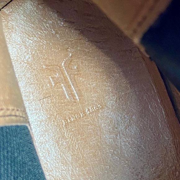 Frye Anna Black Leather Chelsea Ankle Boots 3479259 Womens 9M - Picture 7 of 8